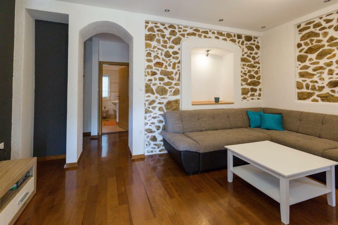 Drazovic Apartment